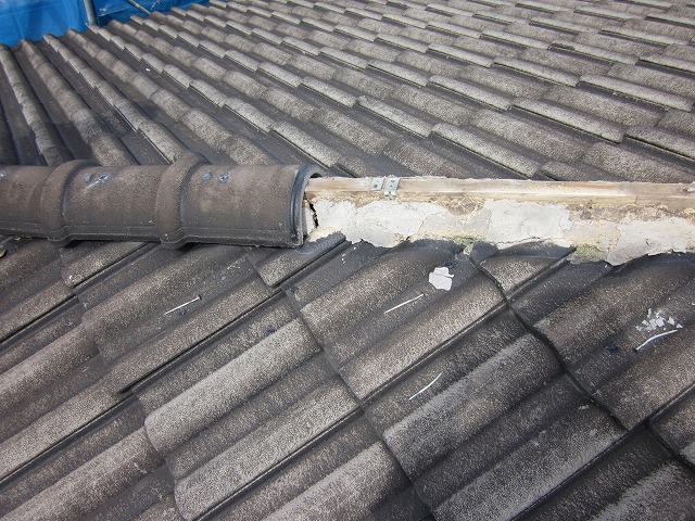 棟瓦を外した状態